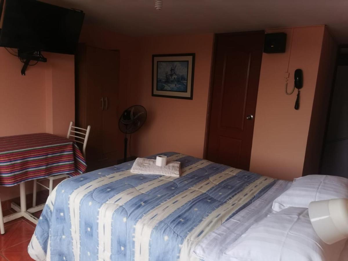 Hostal Turistico El Cajamarquez ลิมา ภายนอก รูปภาพ