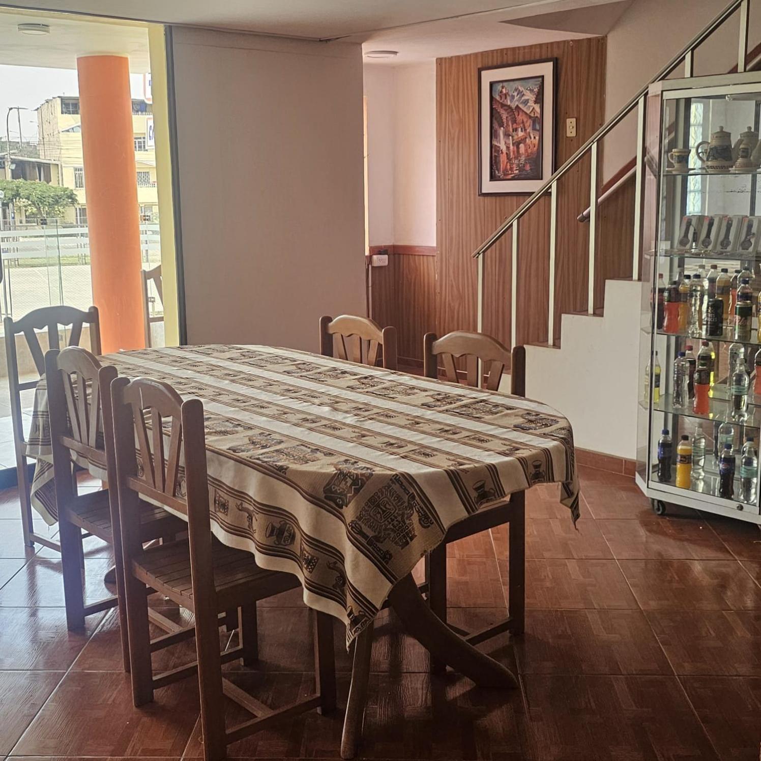 Hostal Turistico El Cajamarquez ลิมา ภายนอก รูปภาพ