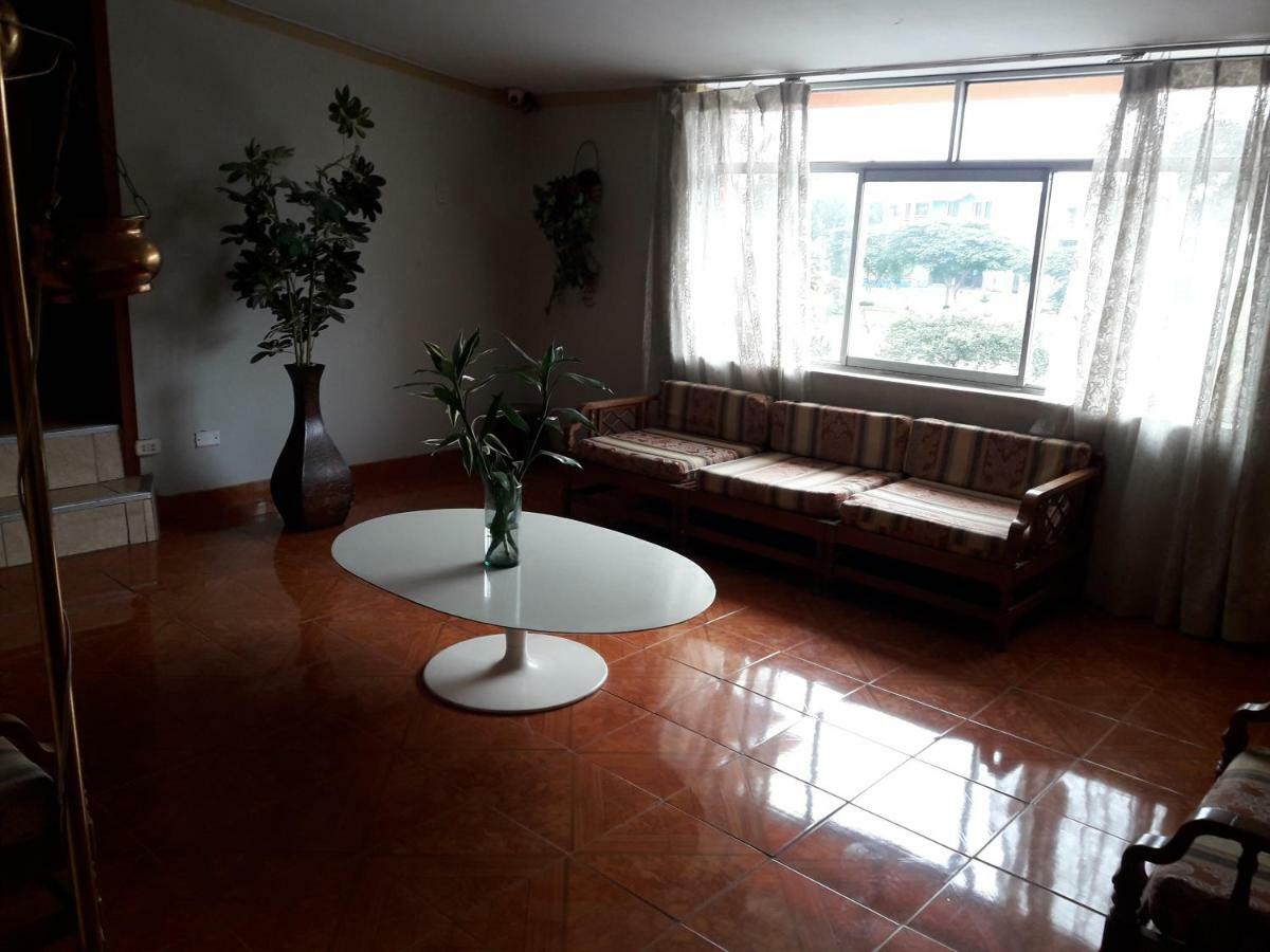 Hostal Turistico El Cajamarquez ลิมา ภายนอก รูปภาพ